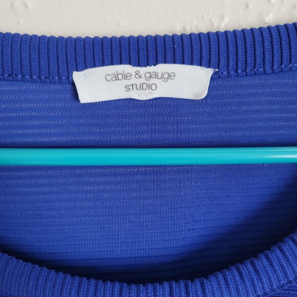 Cable & Gauge Female Sweater - Picture 3 of 6